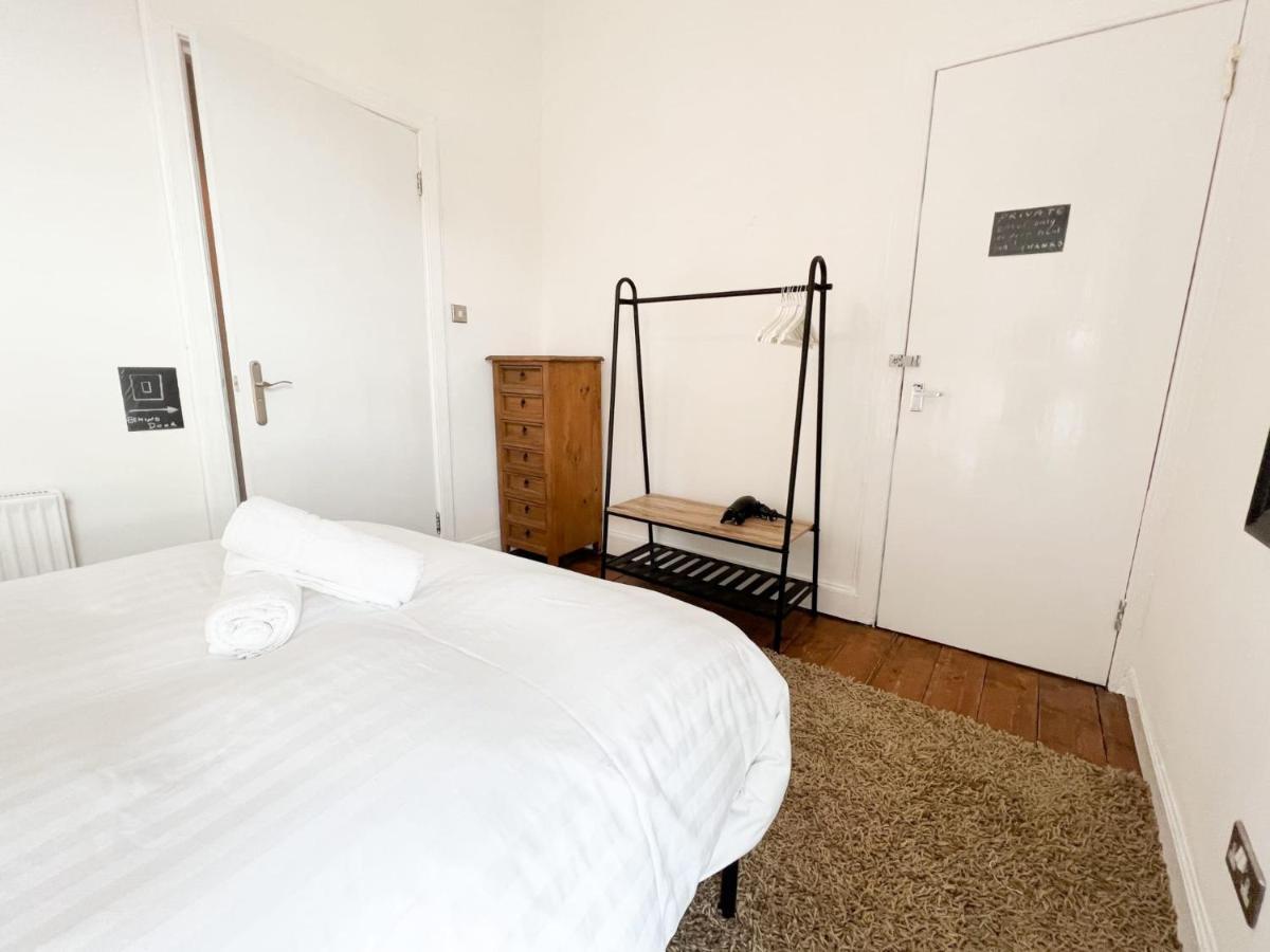 Bohemian 1Br Flat In Abbeyhill EDI Exterior photo
