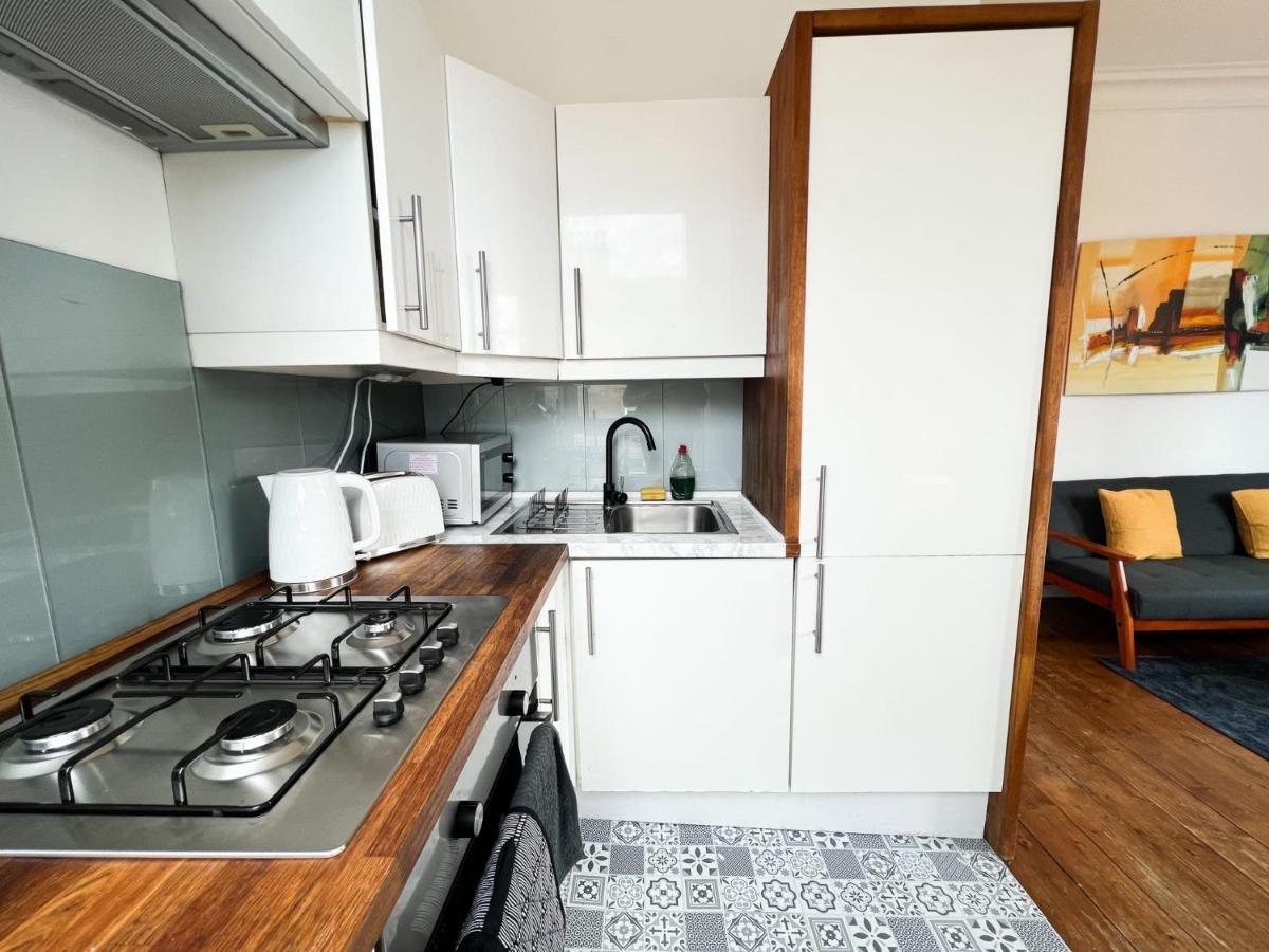 Bohemian 1Br Flat In Abbeyhill EDI Exterior photo