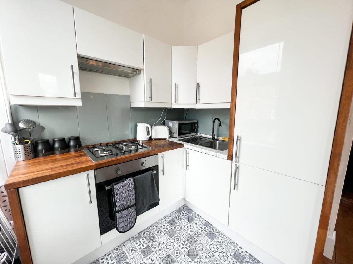 Bohemian 1Br Flat In Abbeyhill EDI Exterior photo
